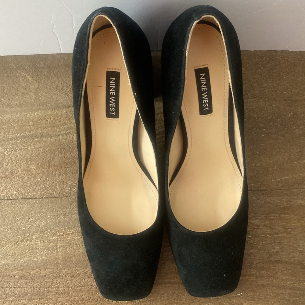 Nine West Black Suede Heels‎ - Picture 7 of 7